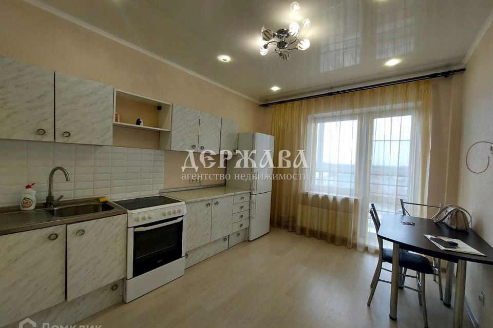 Сдаётся 1-комнатная квартира, 42 м²