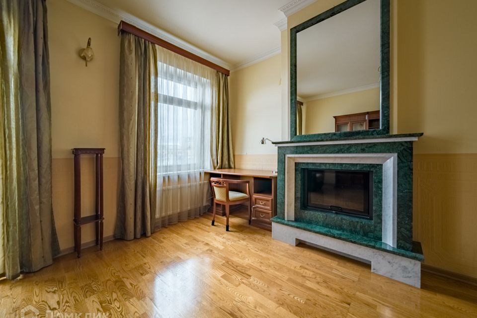 Сдаётся 3-комнатная квартира, 130 м²