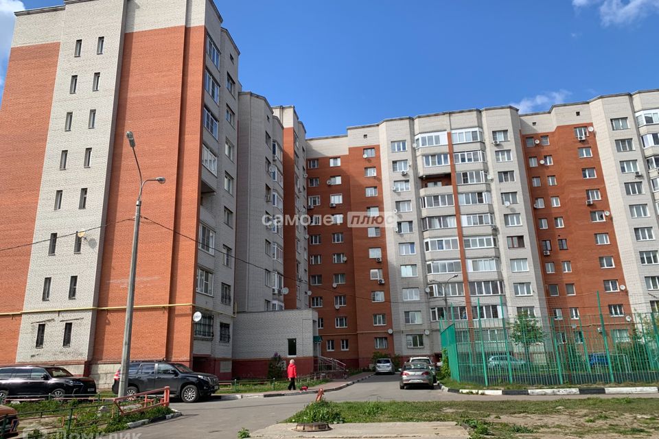 Продаётся 2-комнатная квартира, 76.2 м²