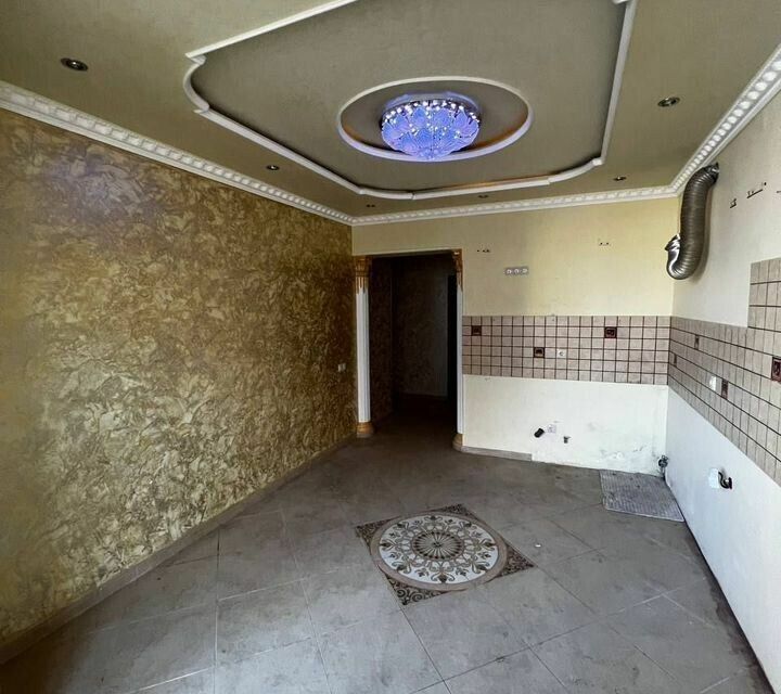 Продаётся 1-комнатная квартира, 42 м²
