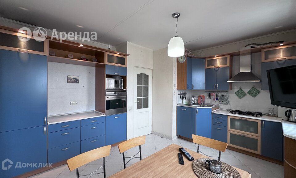 Сдаётся 3-комнатная квартира, 126 м²