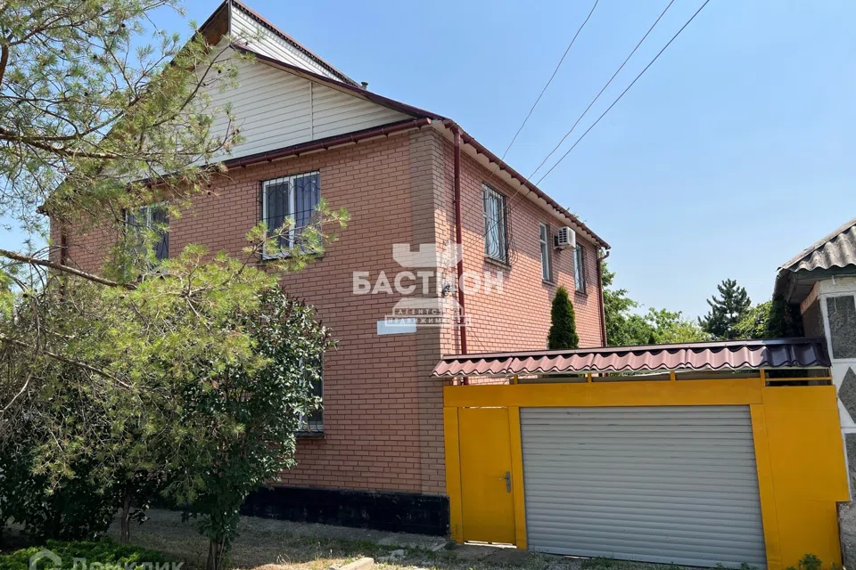 Продаётся 2-этажный дом, 170 м²