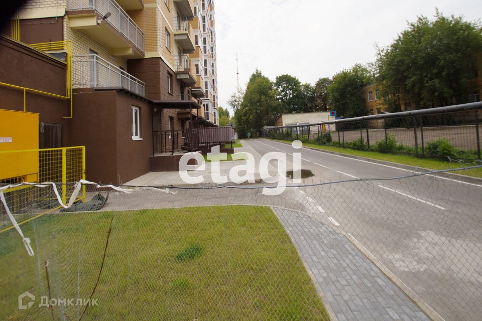 Продаётся 1-комнатная квартира, 42.8 м²