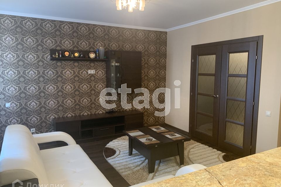 Сдаётся 2-комнатная квартира, 74 м²