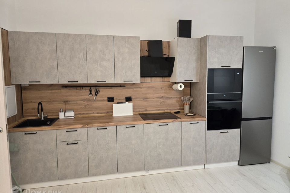 Сдаётся 2-комнатная квартира, 65 м²