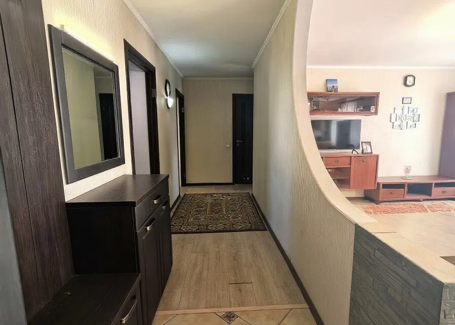 Продаётся 3-комнатная квартира, 77.1 м²