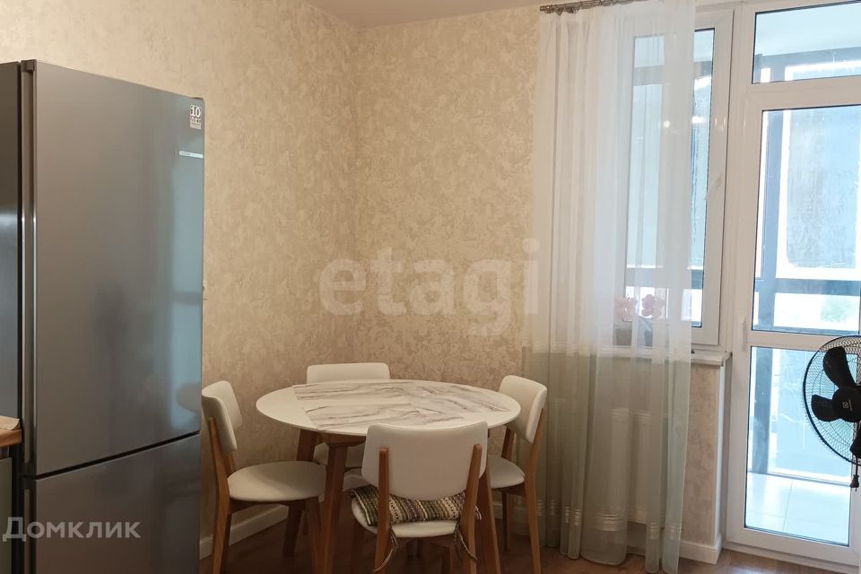 Сдаётся 1-комнатная квартира, 40 м²