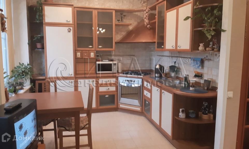 Сдаётся 2-комнатная квартира, 56 м²