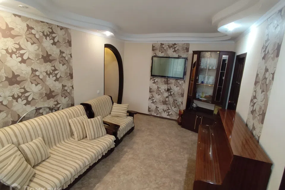 Продаётся 4-комнатная квартира, 55.8 м²