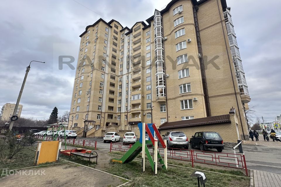 Продаётся 3-комнатная квартира, 98 м²