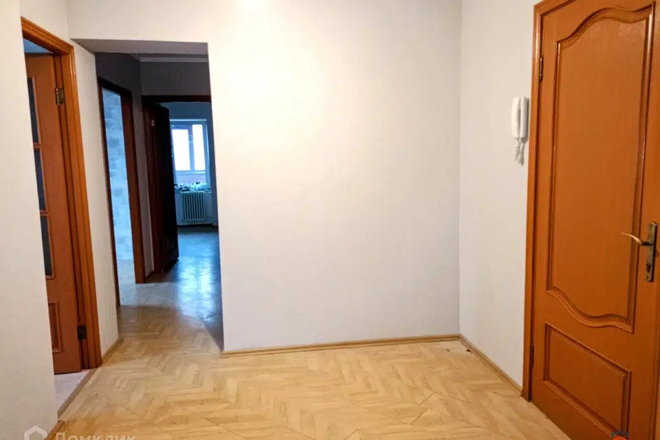Продаётся 3-комнатная квартира, 63.3 м²