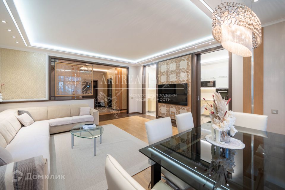 Сдаётся 4-комнатная квартира, 145.4 м²