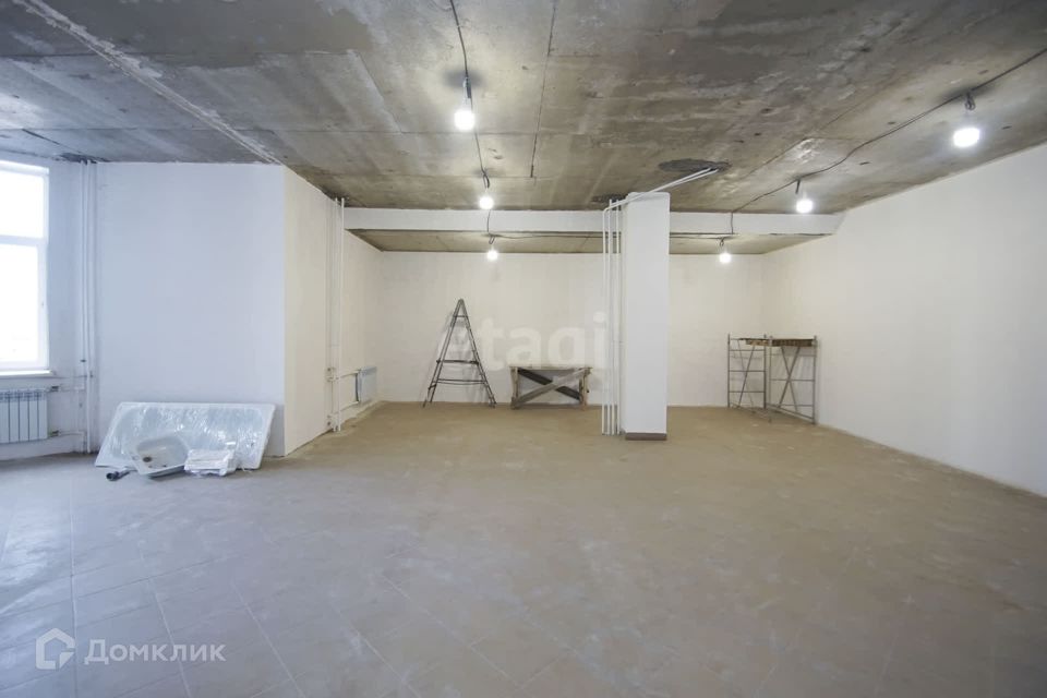 Продаётся 4-комнатная квартира, 124.6 м²