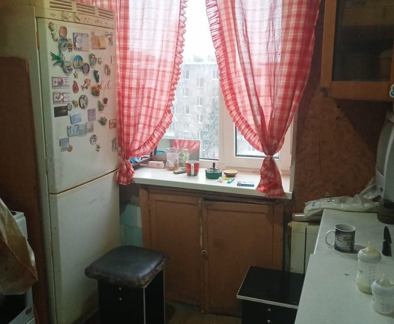 Продаётся 4-комнатная квартира, 60.3 м²