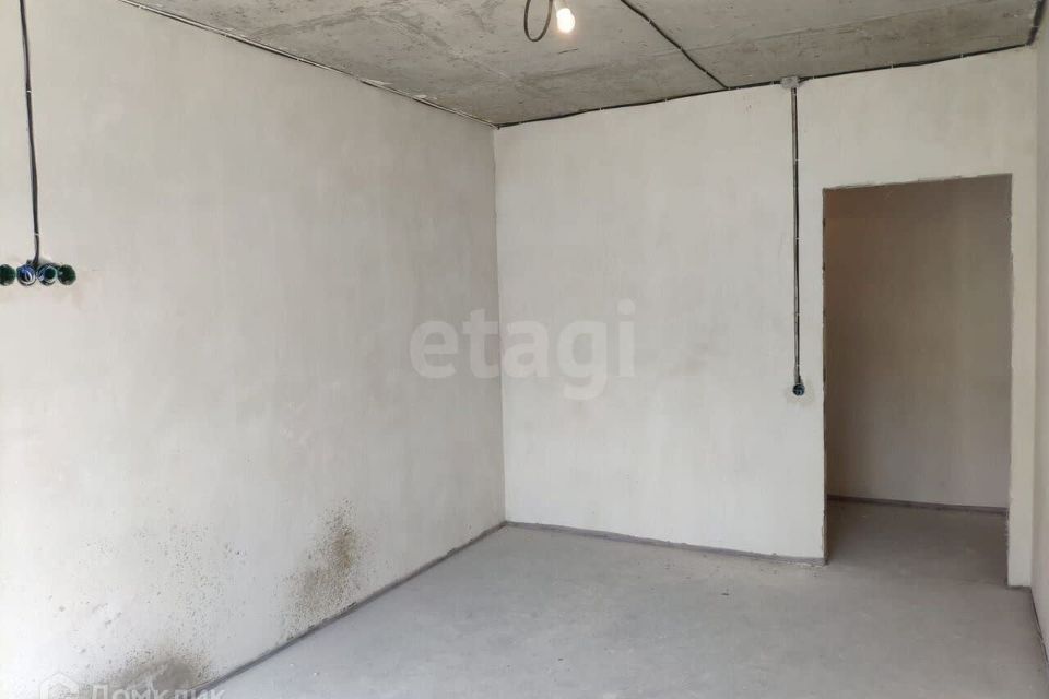 Продаётся 2-комнатная квартира, 55.6 м²