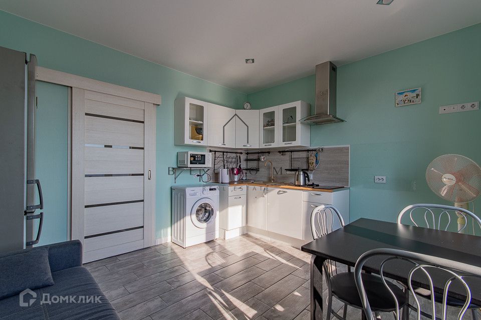 Сдаётся 1-комнатная квартира, 42 м²