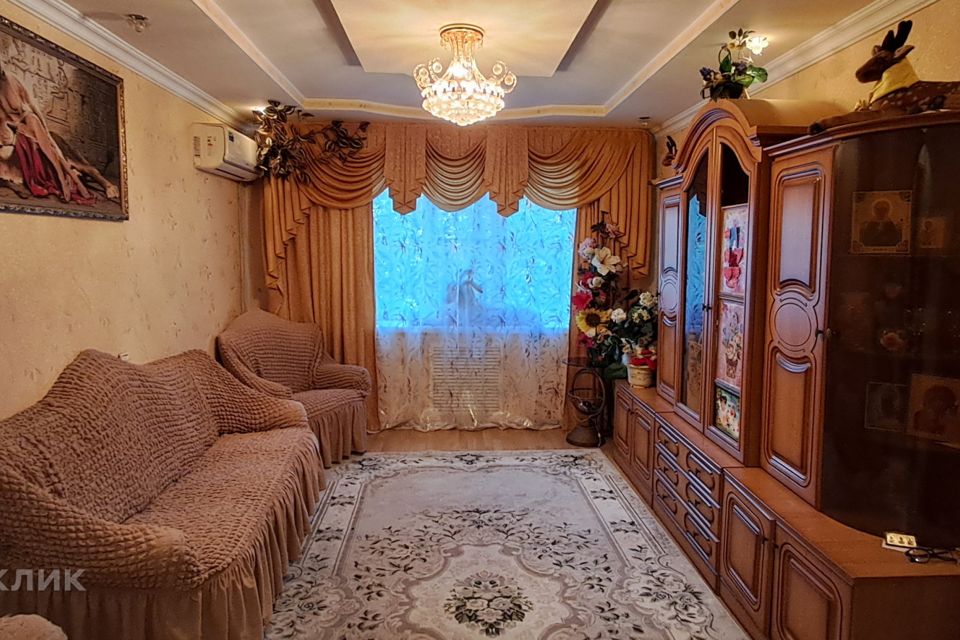 Продаётся 4-комнатная квартира, 74 м²