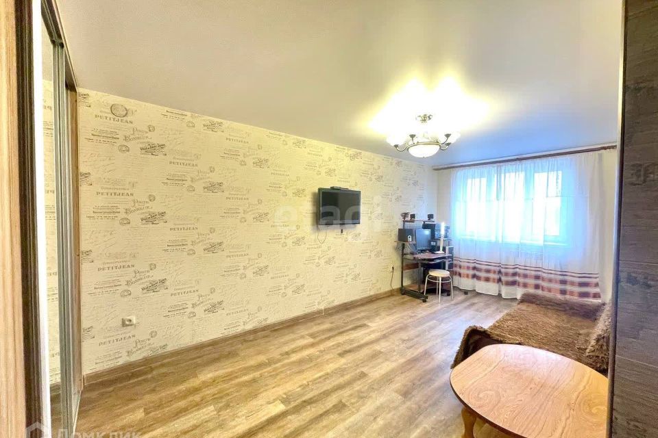 Продаётся 1-комнатная квартира, 36.8 м²