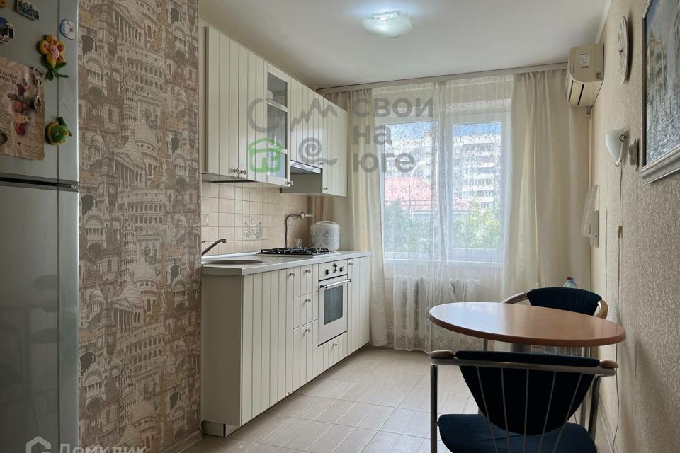 Продаётся 2-комнатная квартира, 56.2 м²