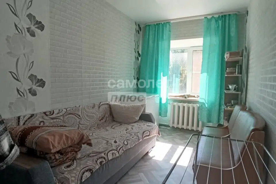 Продаётся 3-комнатная квартира, 54.9 м²