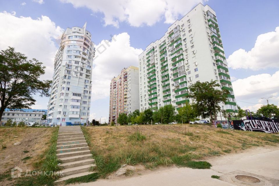 Продаётся 2-комнатная квартира, 55.6 м²