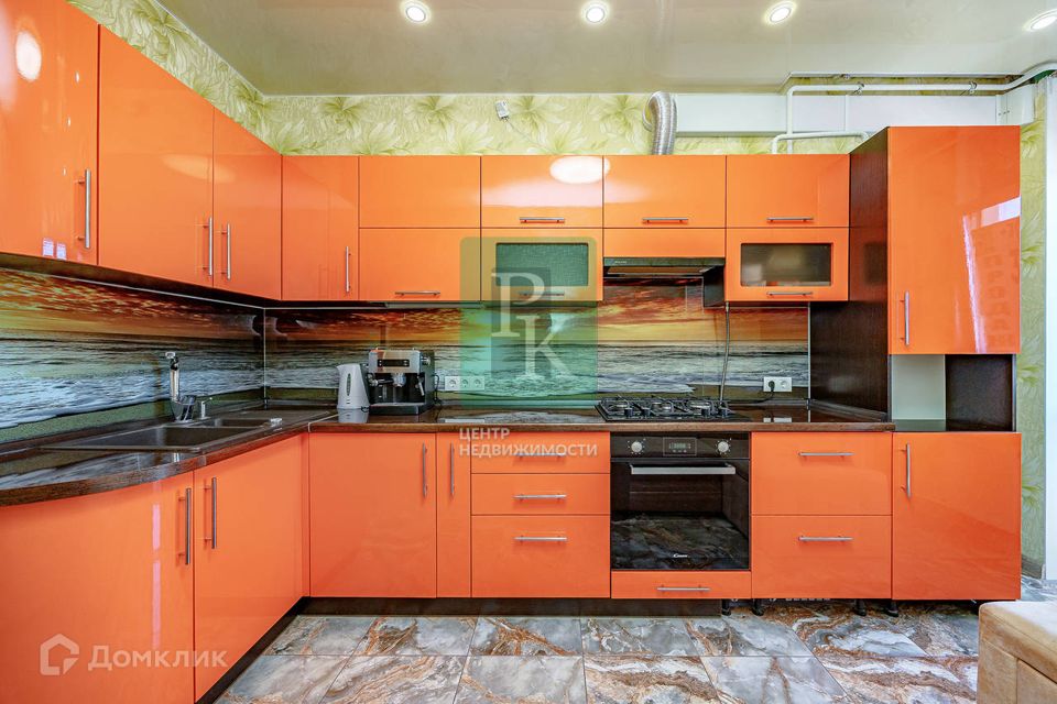 Продаётся 1-комнатная квартира, 42.2 м²