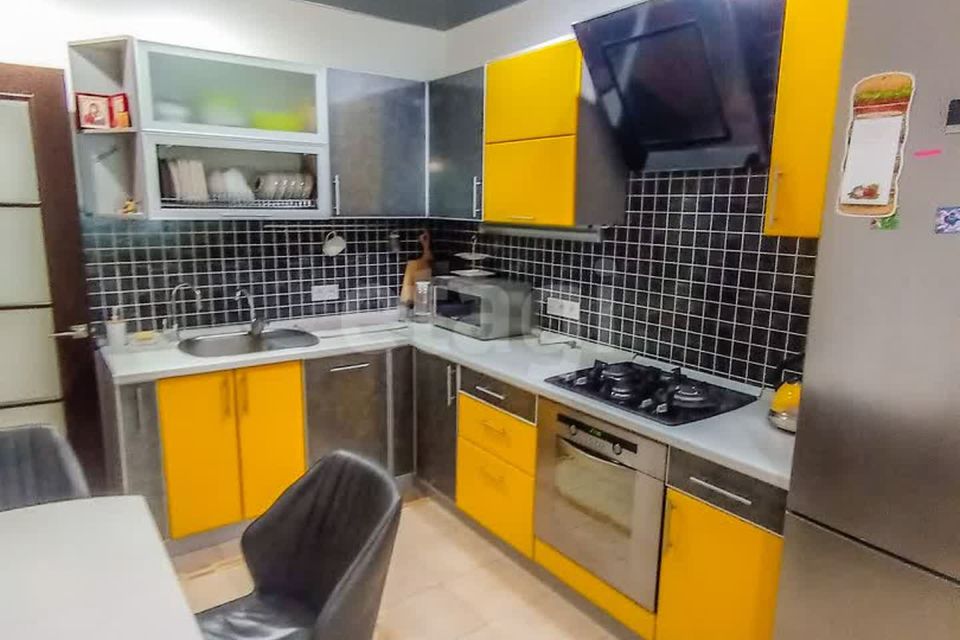 Продаётся 2-комнатная квартира, 73.3 м²