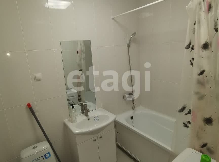 Продаётся 2-комнатная квартира, 69.8 м²