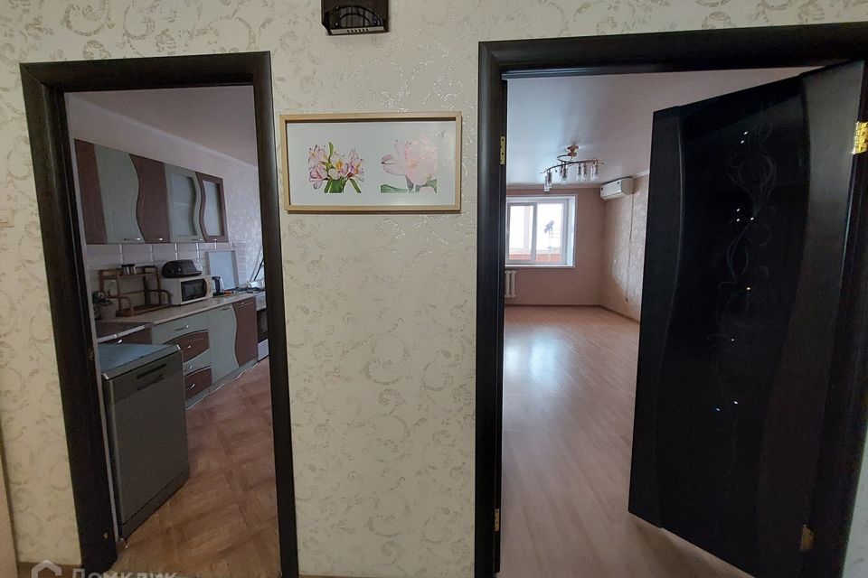 Продаётся 2-комнатная квартира, 65 м²