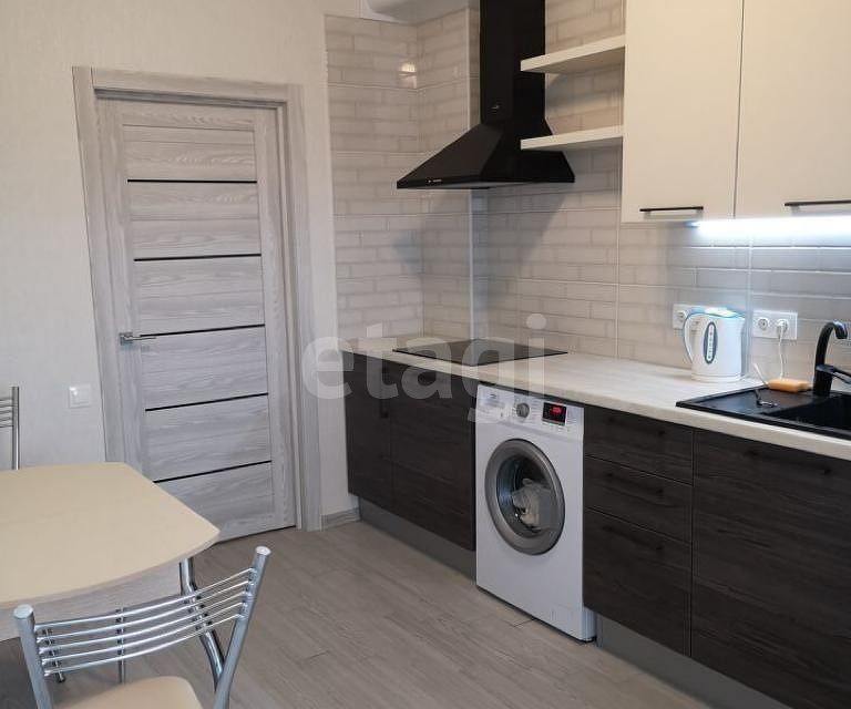 Продаётся 1-комнатная квартира, 41 м²
