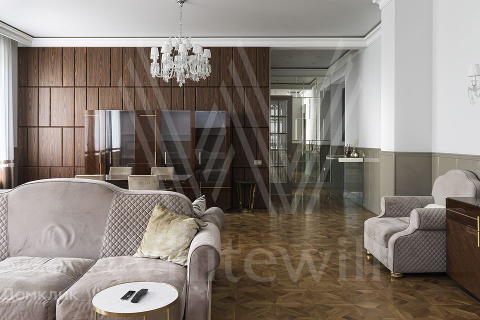 Сдаётся 5-комнатная квартира, 312 м²