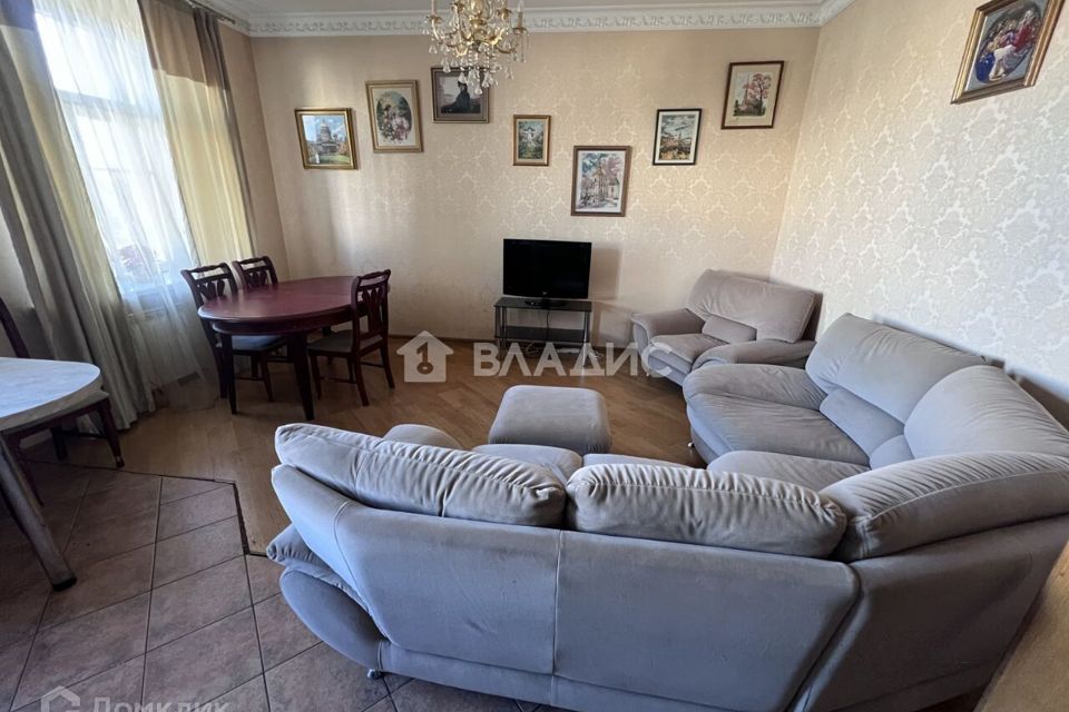 Продаётся 3-комнатная квартира, 81 м²