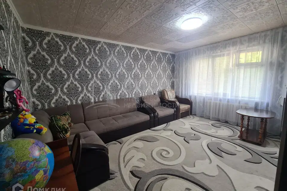 Продаётся 3-комнатная квартира, 58.2 м²