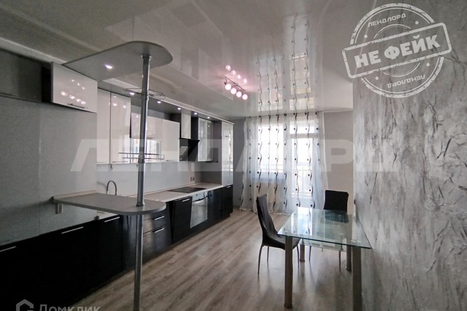 Сдаётся 2-комнатная квартира, 82 м²