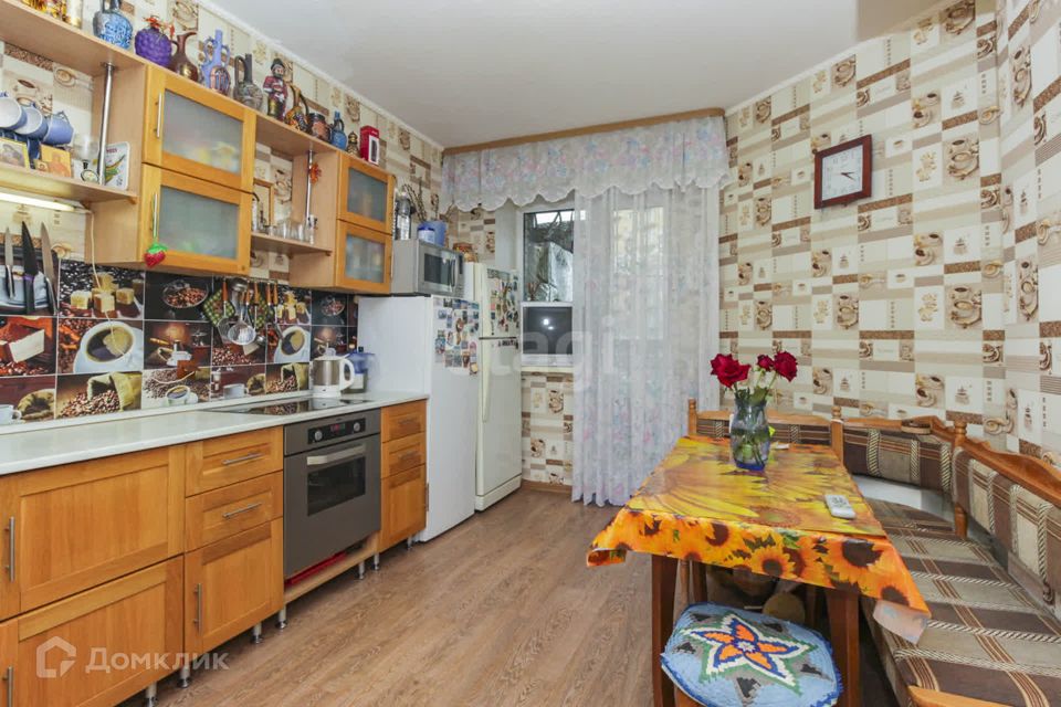 Продаётся 2-комнатная квартира, 74.4 м²
