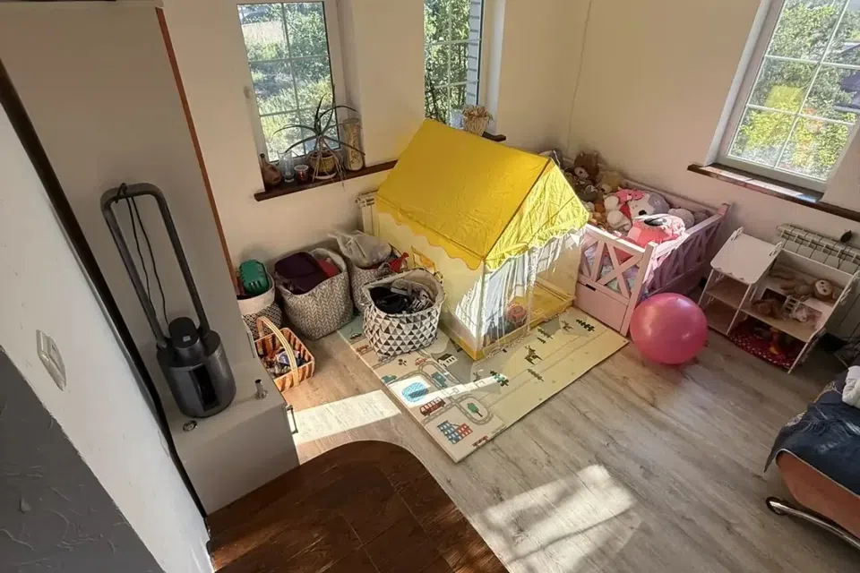 Продаётся 3-этажный дом, 164 м²