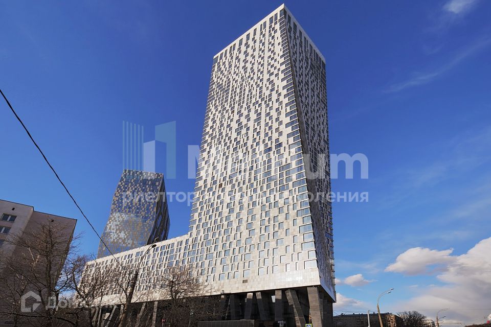 Продаётся 4-комнатная квартира, 152.5 м²