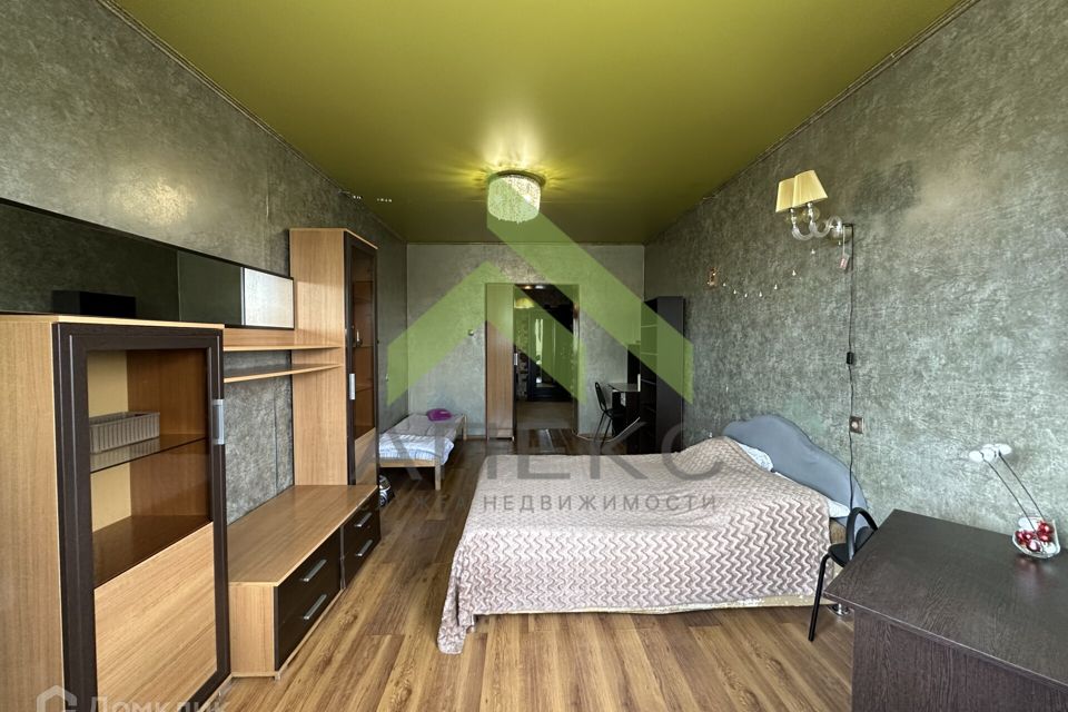 Продаётся 1-комнатная квартира, 52.5 м²