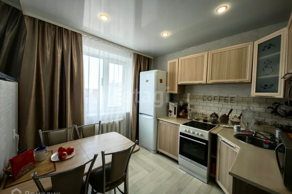 Продаётся 4-комнатная квартира, 76.9 м²