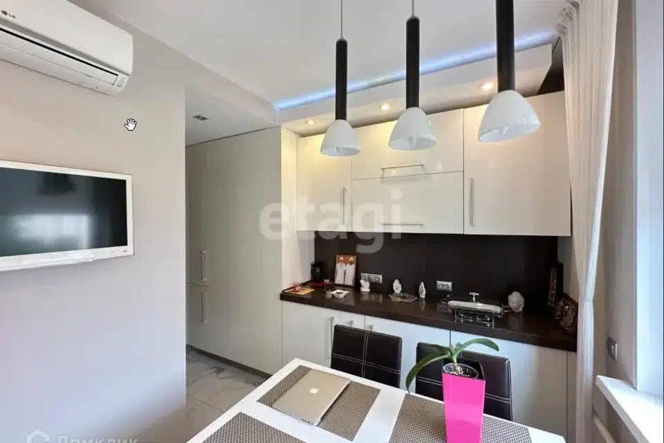 Продаётся 1-комнатная квартира, 38 м²