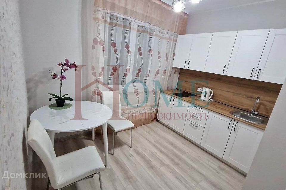 Сдаётся 1-комнатная квартира, 38 м²