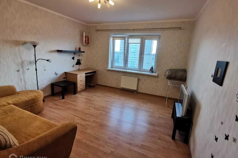 Сдаётся 1-комнатная квартира, 42 м²