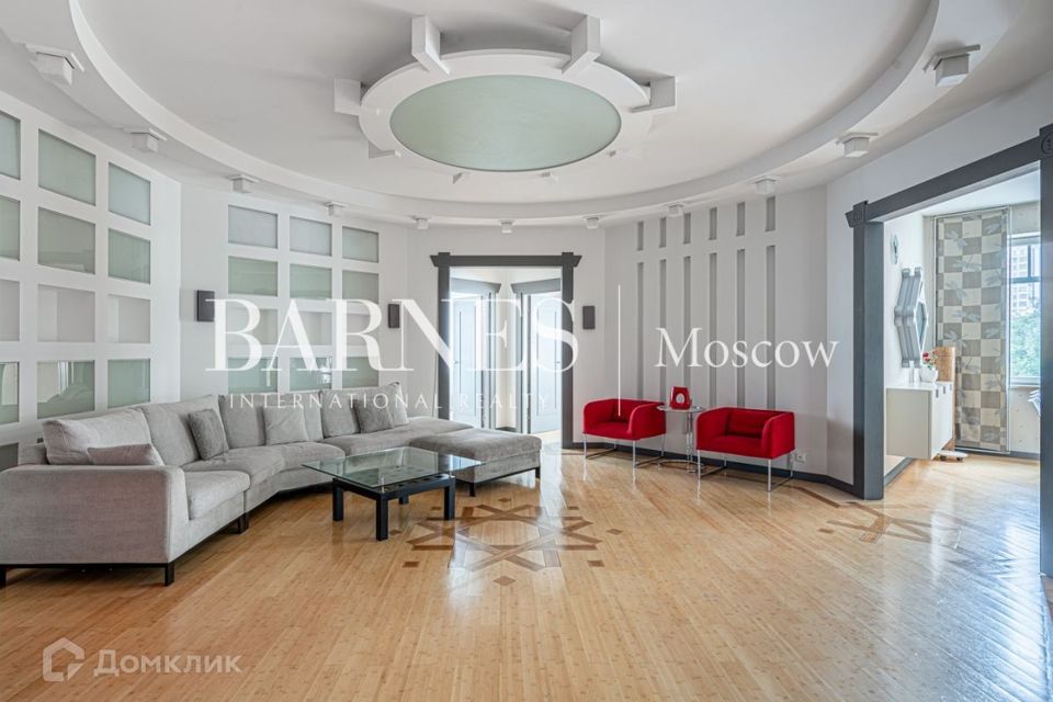 Продаётся 3-комнатная квартира, 130 м²