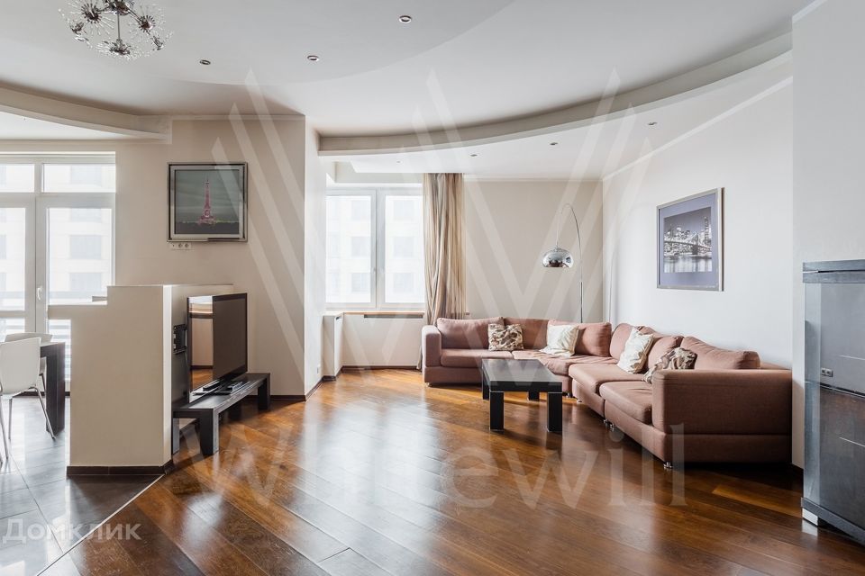 Сдаётся 3-комнатная квартира, 140 м²