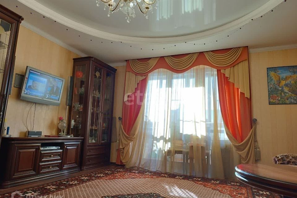 Продаётся 3-комнатная квартира, 116.2 м²