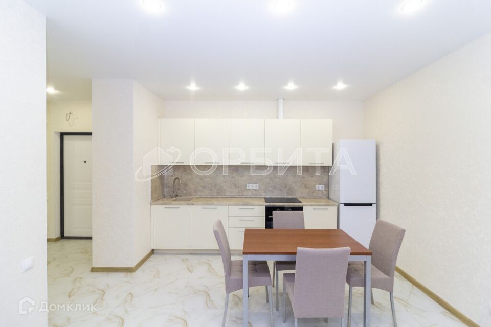 Продаётся 2-комнатная квартира, 61.4 м²
