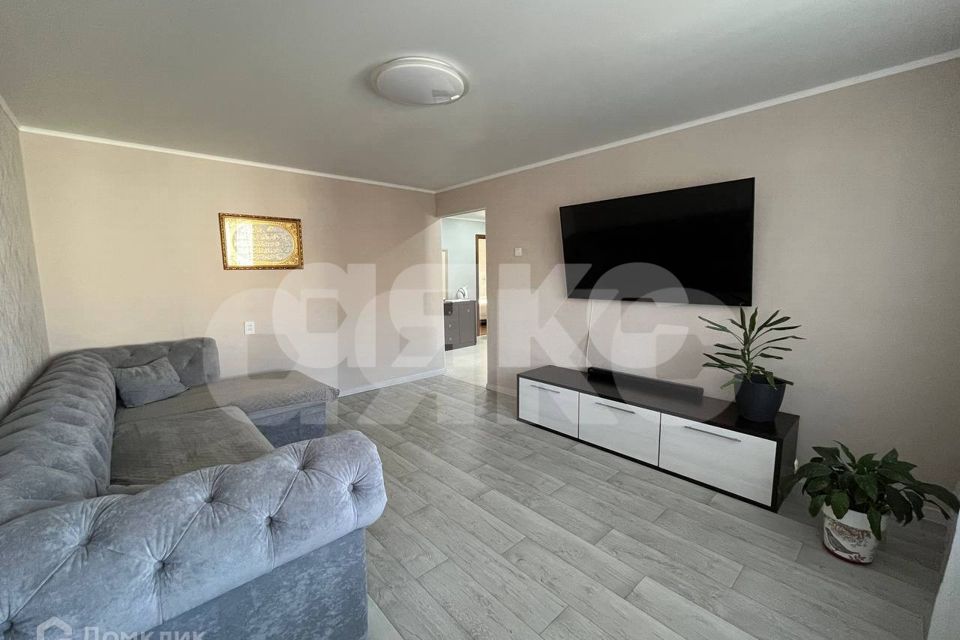 Продаётся 4-комнатная квартира, 75 м²
