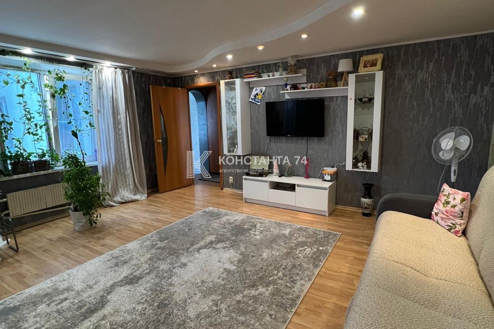 Продаётся 2-комнатная квартира, 56 м²