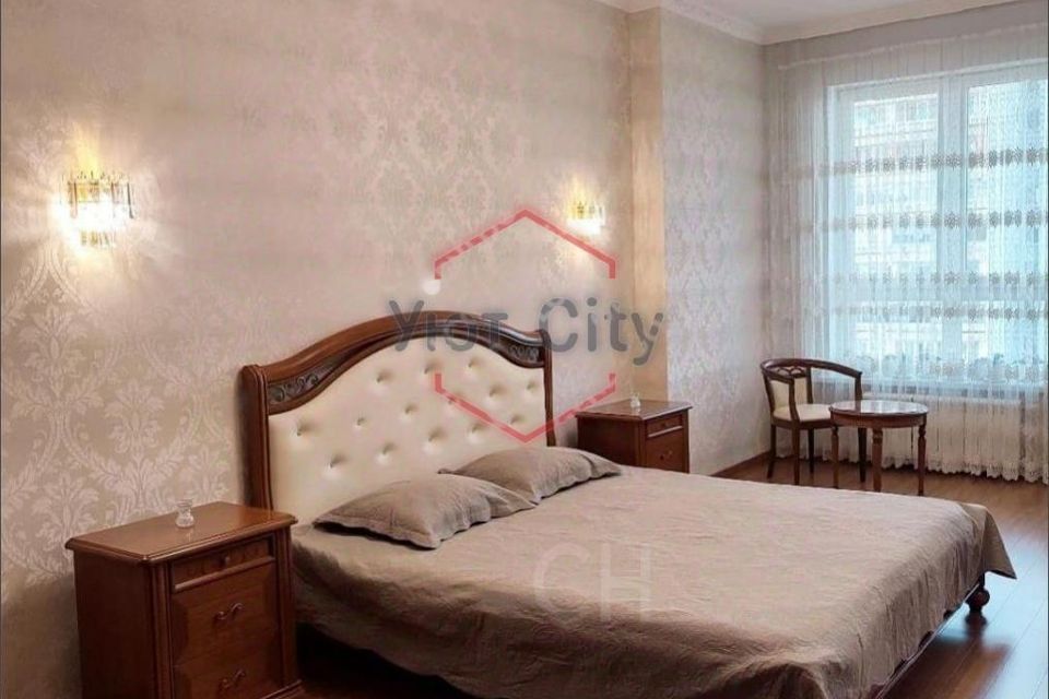 Сдаётся 3-комнатная квартира, 130 м²