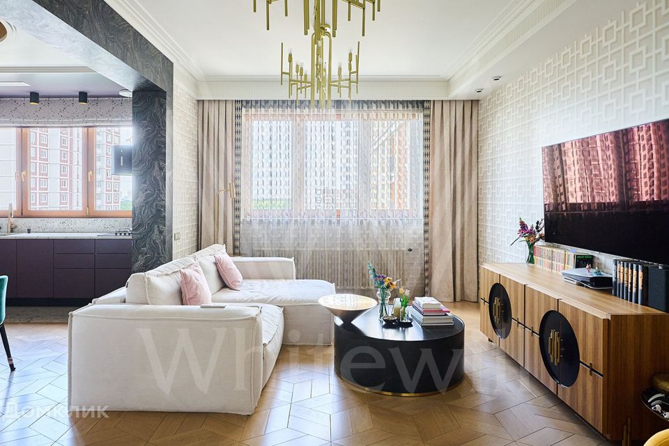 Продаётся 4-комнатная квартира, 144 м²